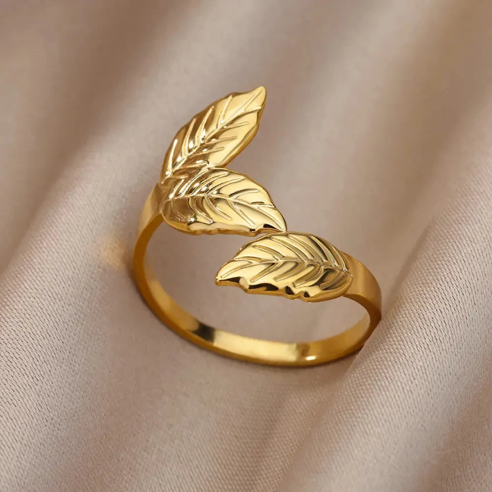 Eterna Gold Ring