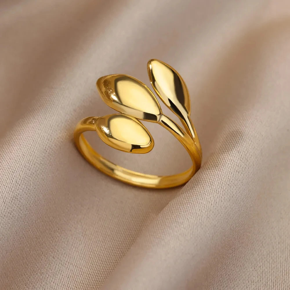 Eterna Gold Ring