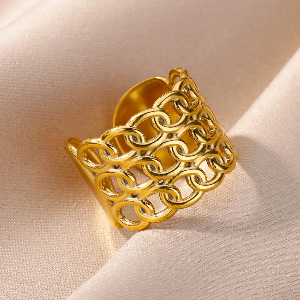 Eterna Gold Ring